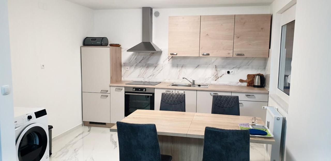 בוהין Apartma Sivi Zako מראה חיצוני תמונה