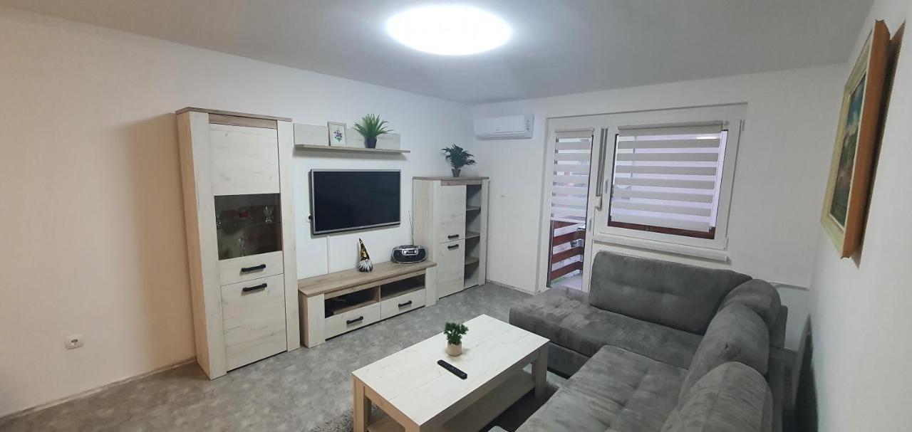 בוהין Apartma Sivi Zako מראה חיצוני תמונה